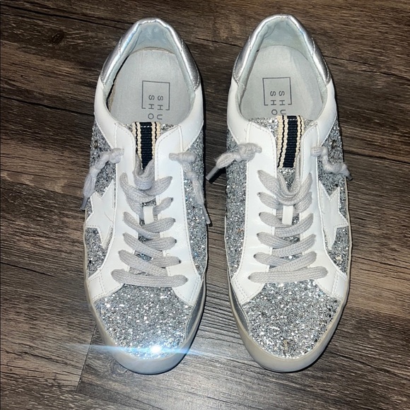 ShuShop Shoes - Silver Glitter Women's Sneakers